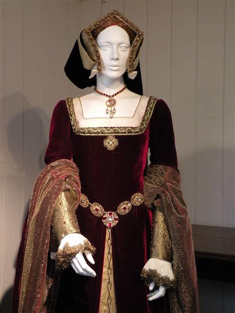 tudors dresses from that period